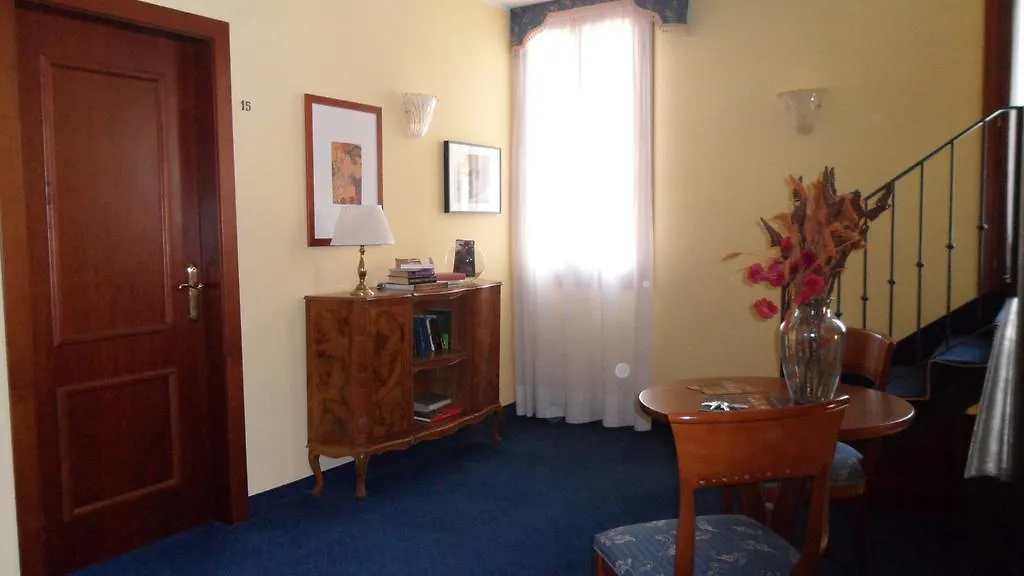 *** Inn Alloggi Marinella Venice Italy