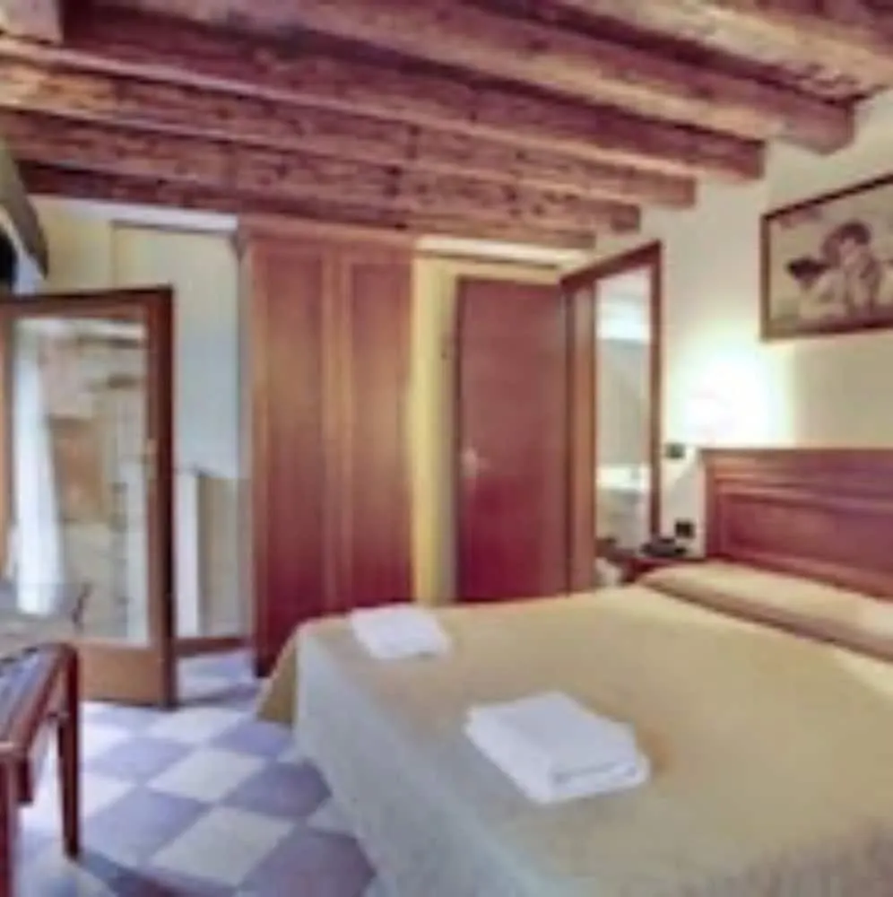 *** Inn Alloggi Marinella Venice Italy