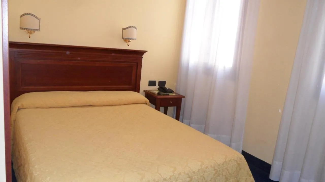 *** Inn Alloggi Marinella Venice Italy